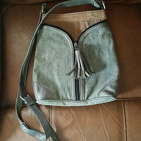 mona b Handbags - Like new Mona B crossbody purse